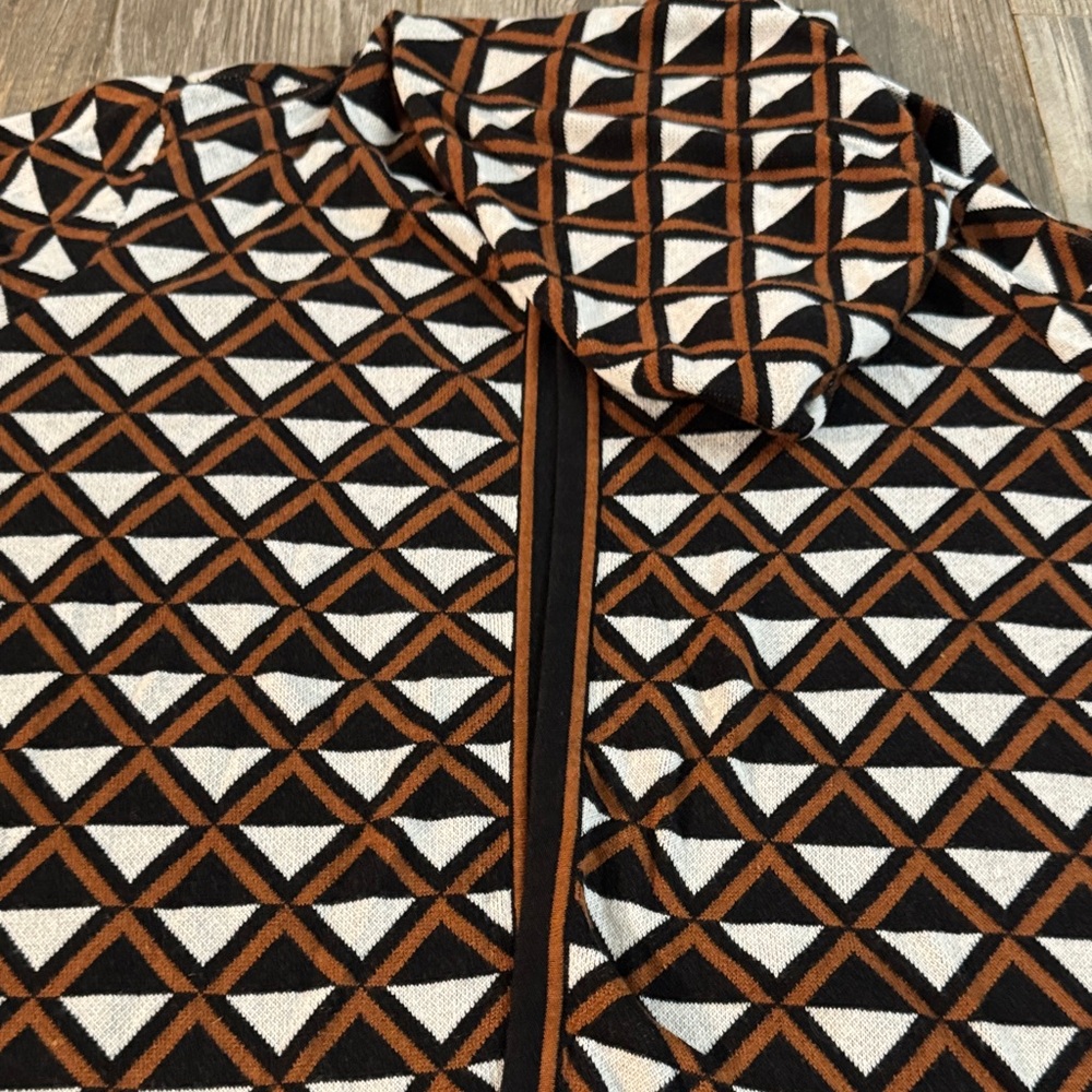Geometric Patterned Brown Cardigan - image 8